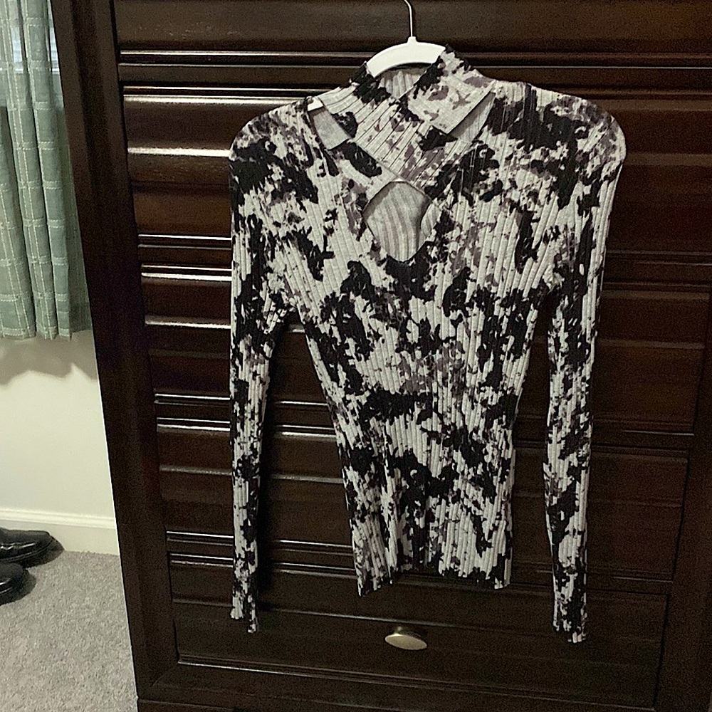 Neck cut-out and keyhole sweater